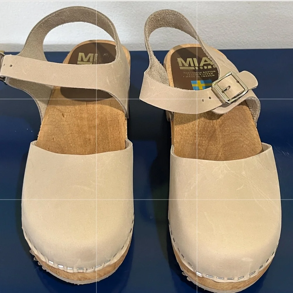 Mia Suede Slingback Clogs Sz 8 EU 38 Mary Janes Buckle Wood Platform Heels Beige - Picture 9 of 9